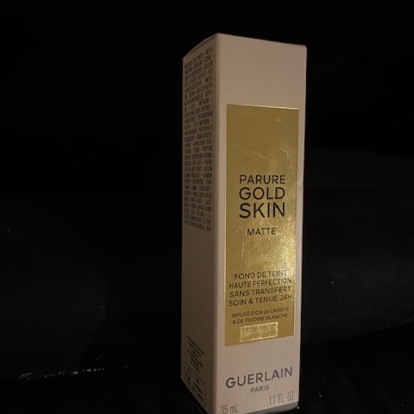 Guerlain Parure Gold Skin Matte 24k Gold Foundation 35ml Colour: 1W - Picture 2 of 3